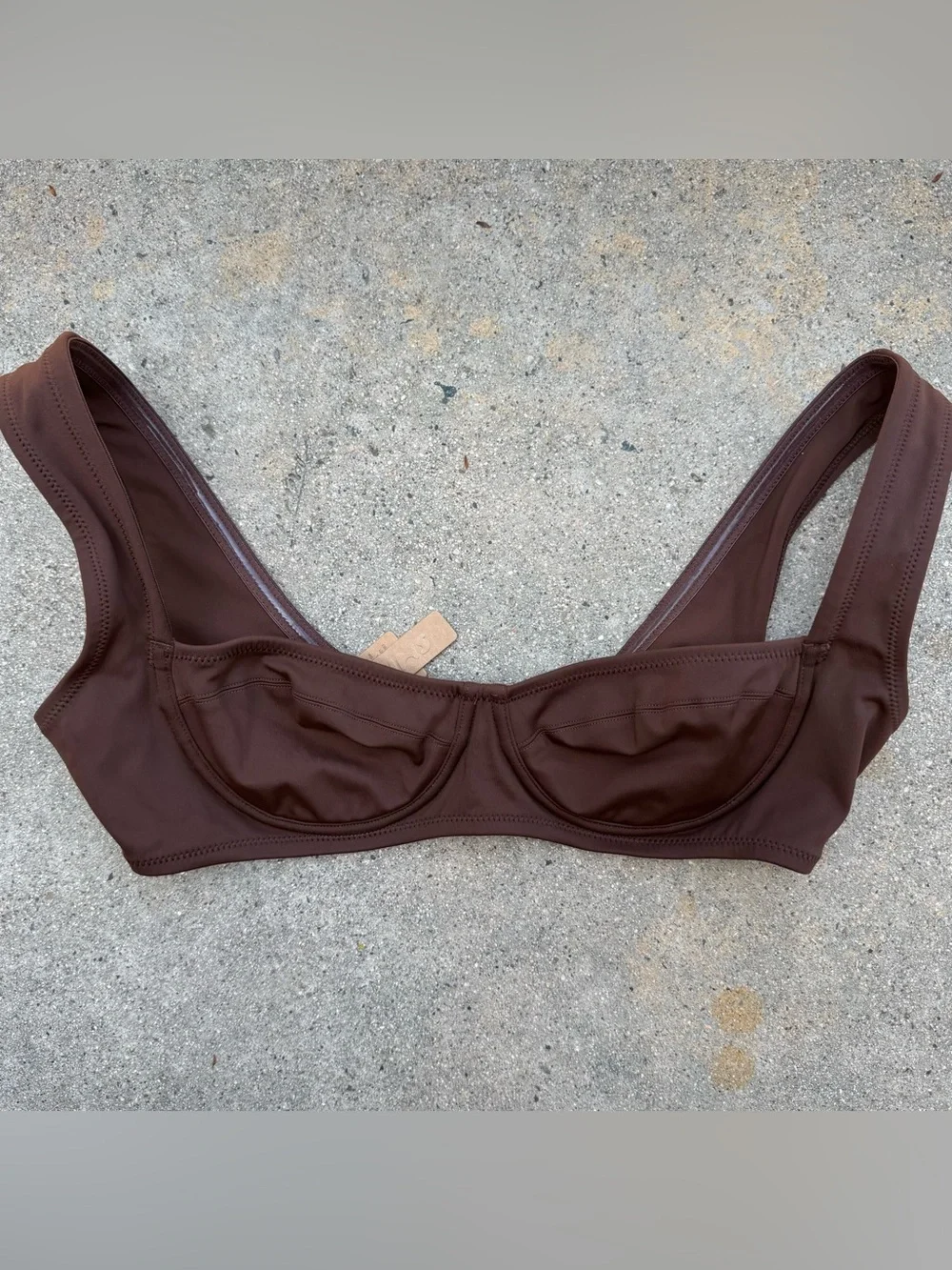 SKIMS Shaping Swim Unlined Underwire Bikini Top Cocoa size medium new with tags